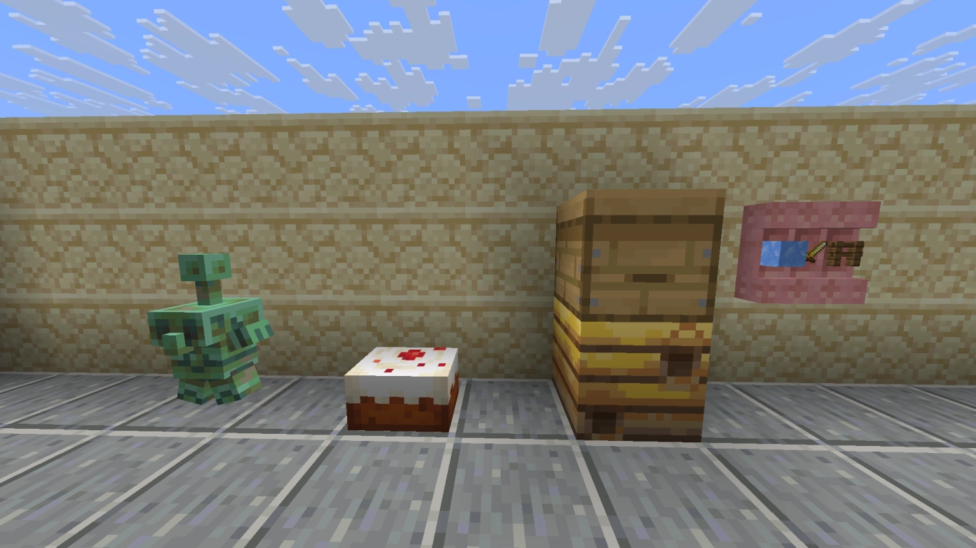 Item frame puzzle with a Redstone Comparator in Minecraft